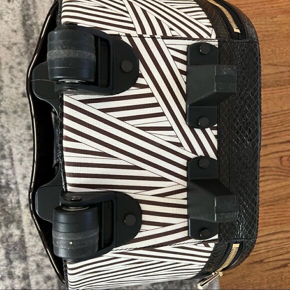 Henri Bendel Hatbox Wheelie - Disturbed Stripe - Picture 7 of 12